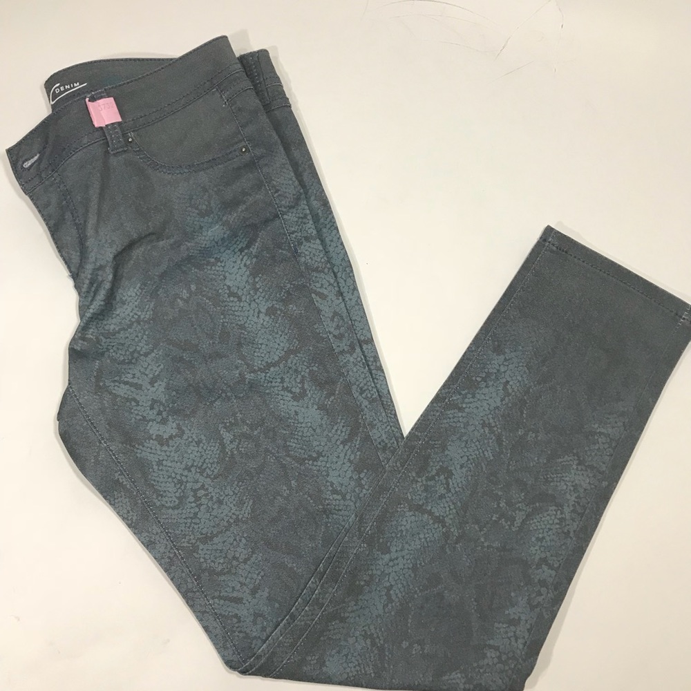 INC skinny jeans - Picture 4 of 8